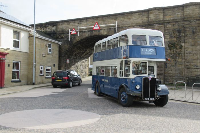 RLH 32 emerges from arch bridge, Pudsey