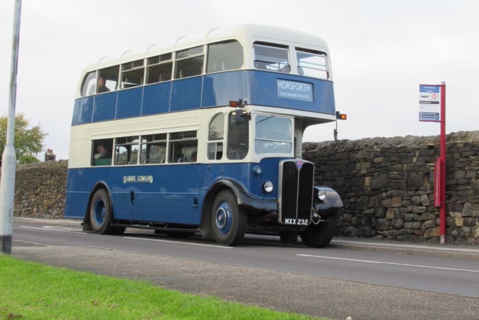 RLH 32 on evening return feeder, Larkfield Road