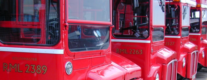 Rangée de Routemaster